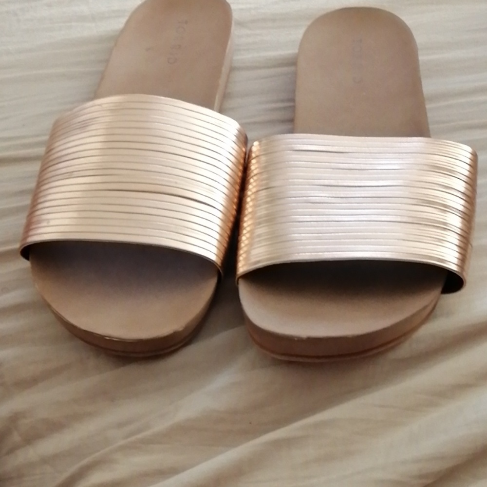 Sandals - Picture 3 of 3